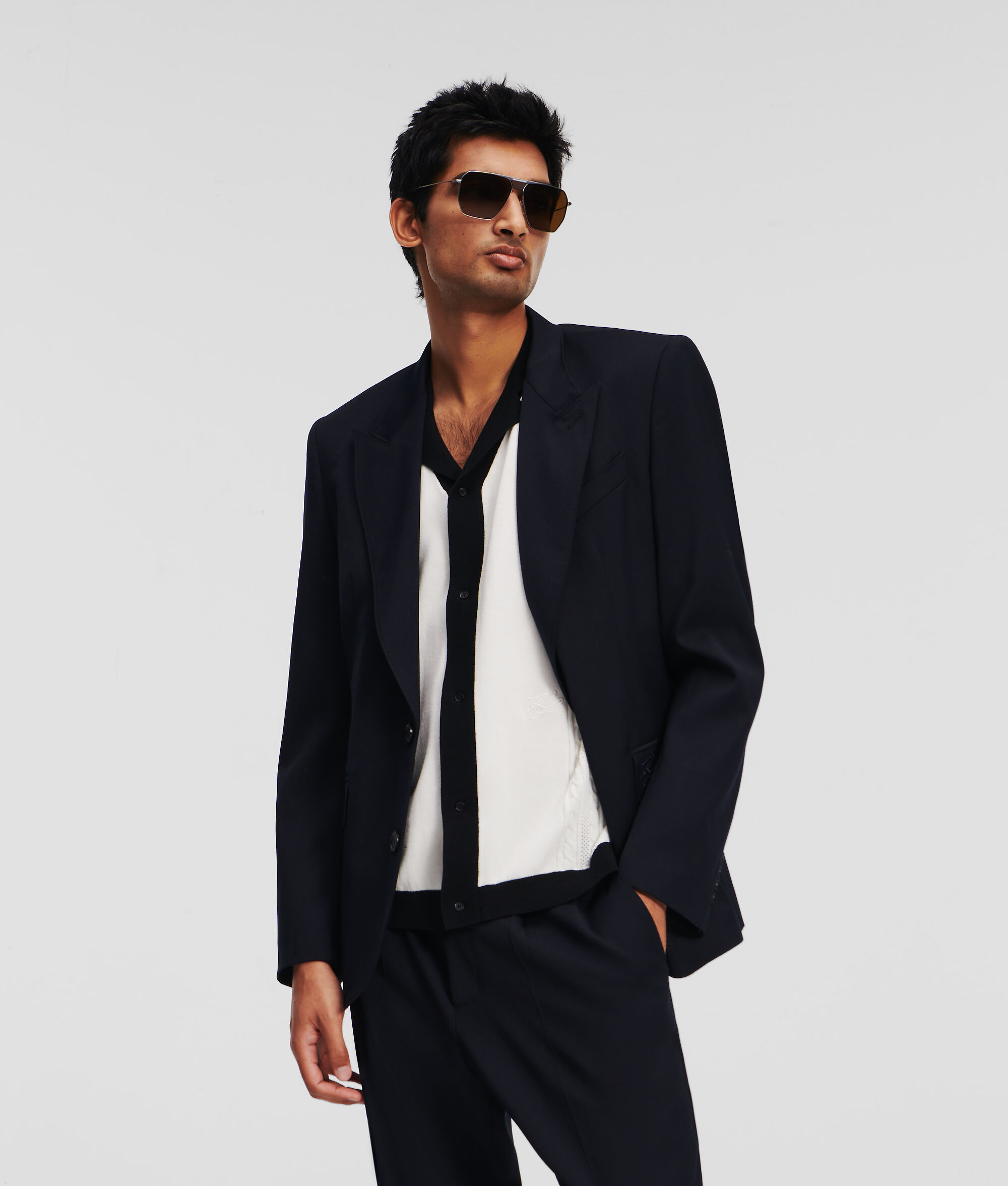 (image for) Efficient Peak Lapel Tailored Blazer